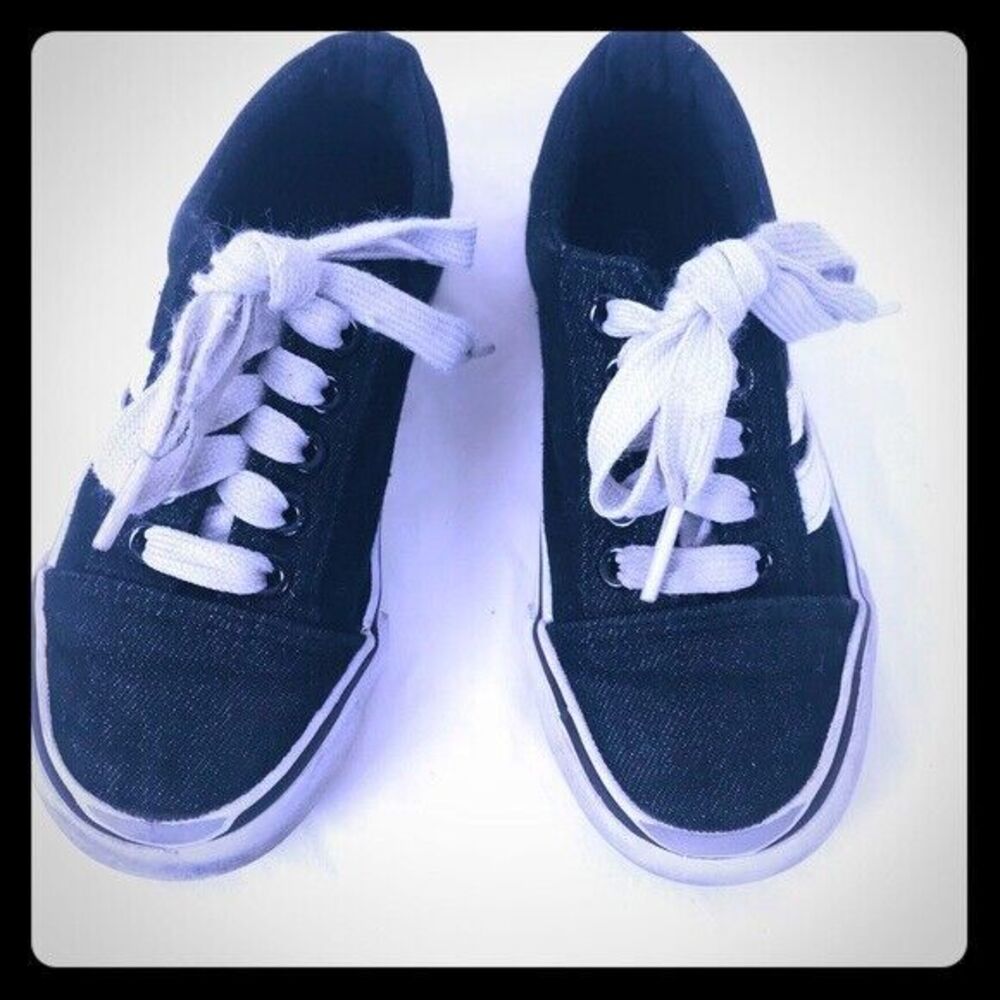 Boys Black White Lace Up Shoes Size 12